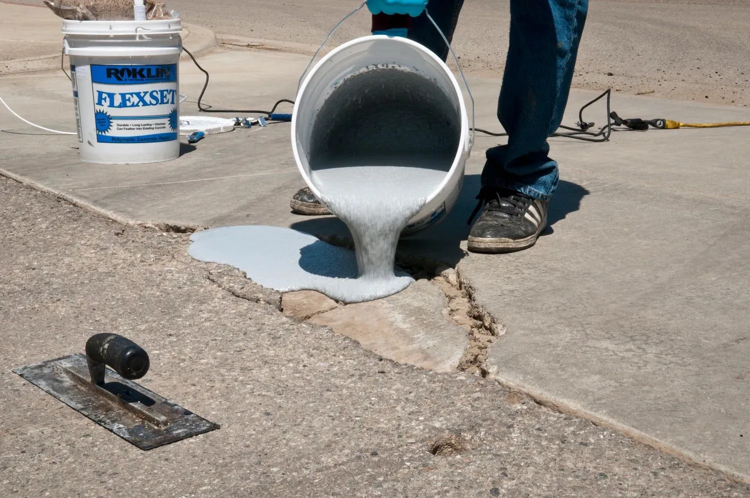 concrete crack filling and patching repair